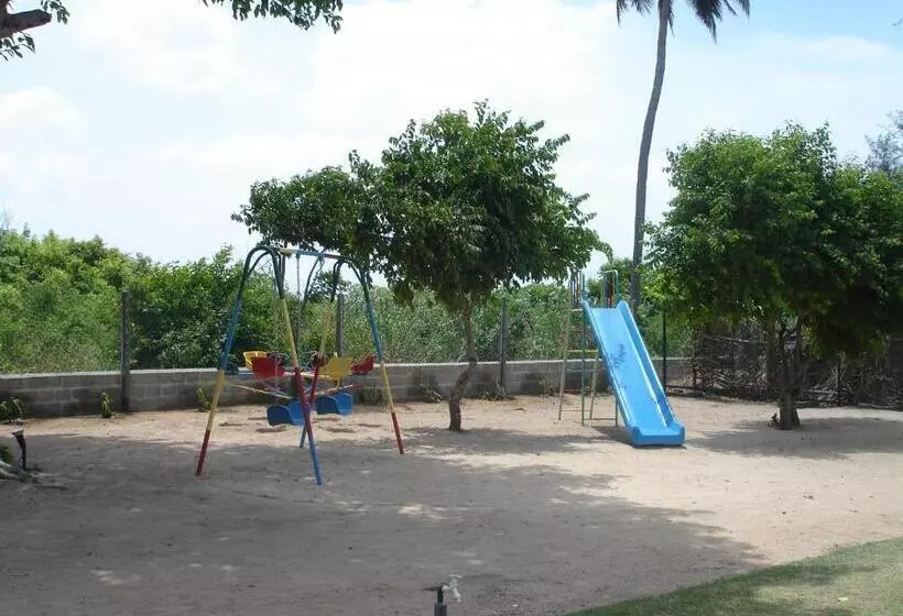 Hotel Pigeon Island Beach Resort