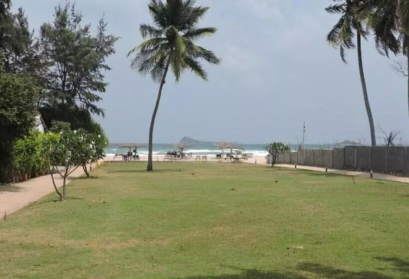 Hotel Pigeon Island Beach Resort