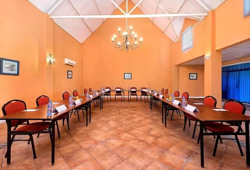 Protea Hotel By Marriott Chingola