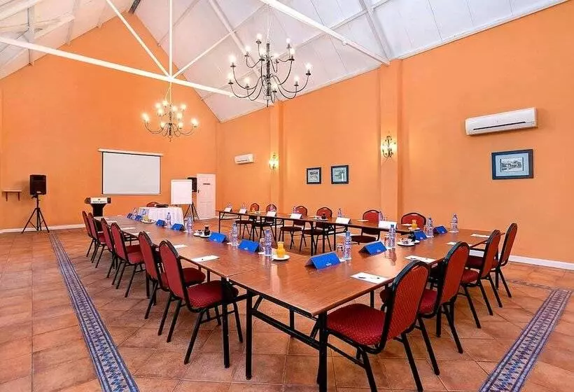 Protea Hotel By Marriott Chingola