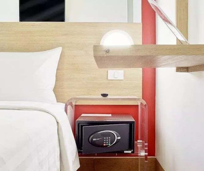 Отель Red Planet Clark Angeles City