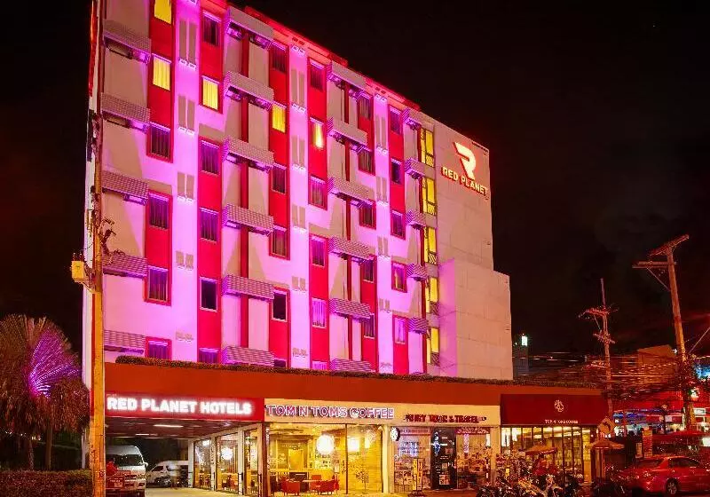 Hotelli Red Planet Pattaya Sha Extra Plus