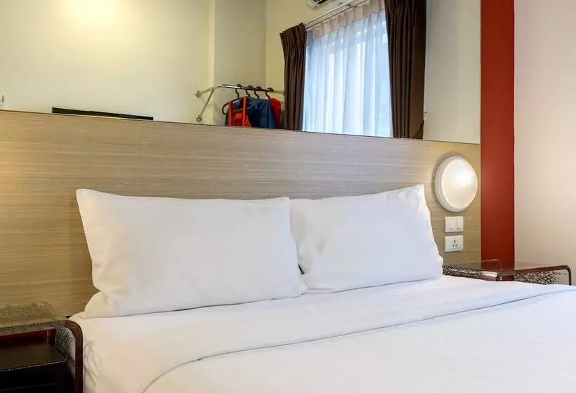 Hotelli Red Planet Pattaya Sha Extra Plus