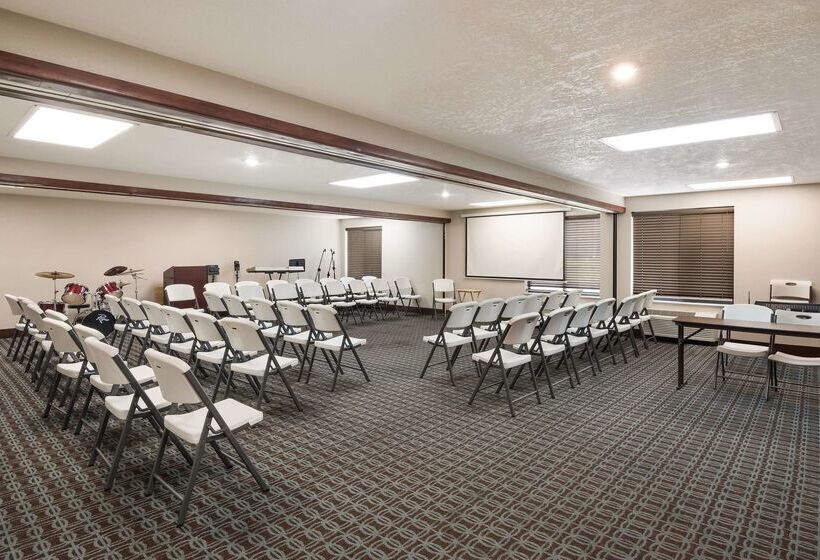 Surestay Plus Hotel By Best Western Coralville Iowa City