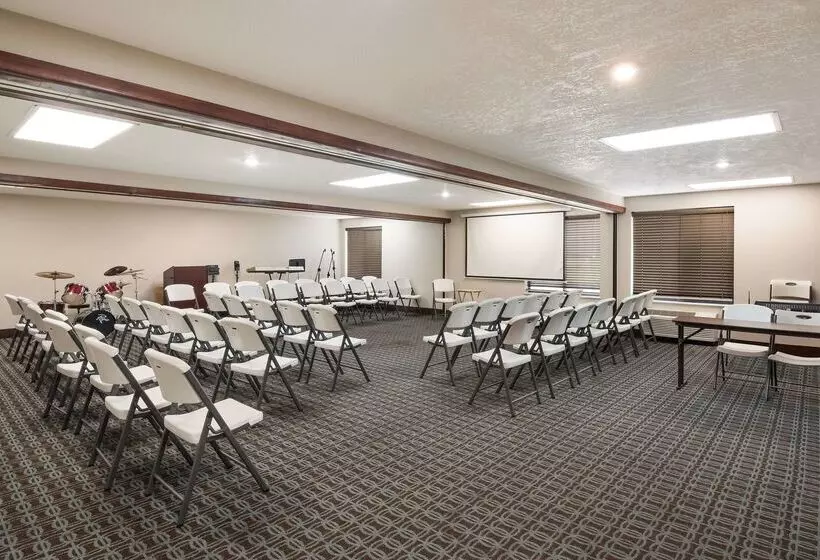 Surestay Plus Hotel By Best Western Coralville Iowa City