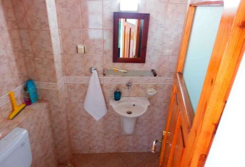 בית מלון כפרי Taksiyarhis Pension