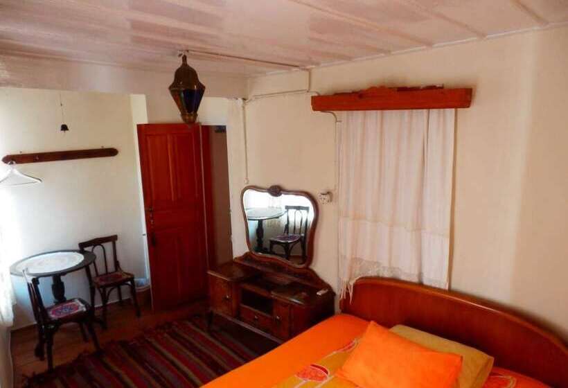 בית מלון כפרי Taksiyarhis Pension