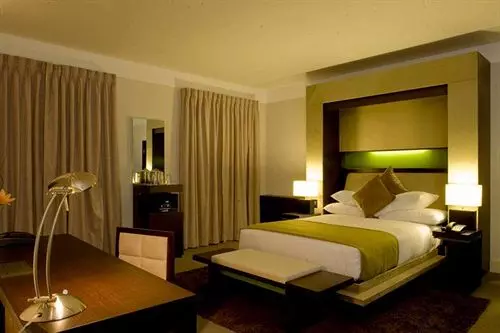 هتل The Carlton Savannah