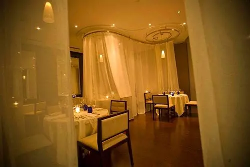 هتل The Carlton Savannah