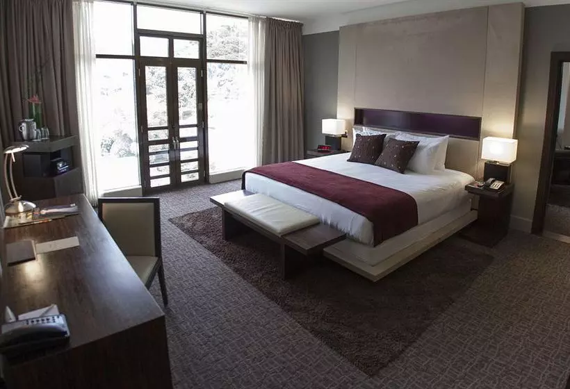 هتل The Carlton Savannah
