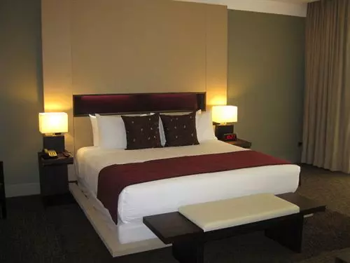هتل The Carlton Savannah