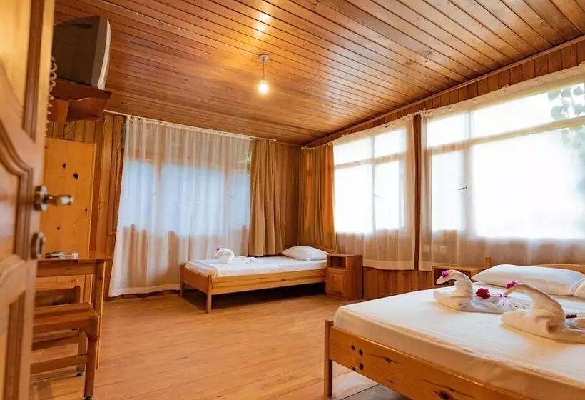 هتل Bayrams Tree Houses