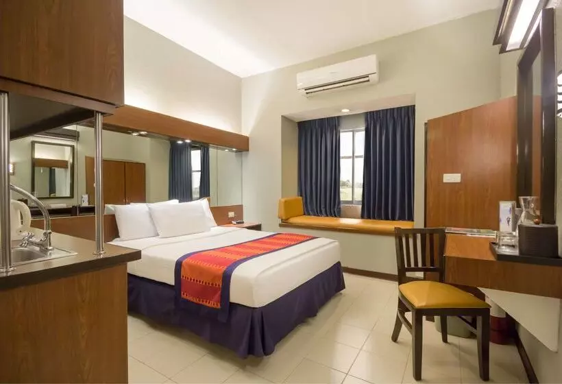 Microtel By Wyndham Eagle Ridge