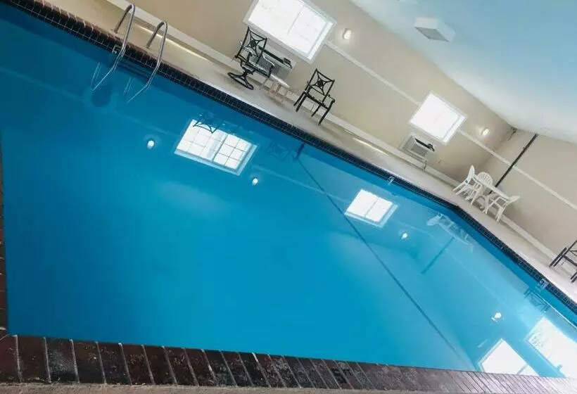 Отель Baymont By Wyndham Lawton