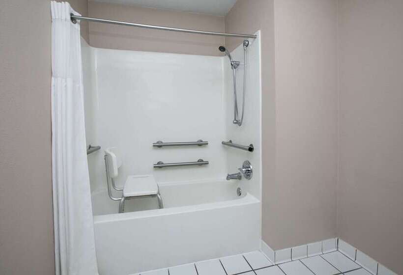 ホテル Baymont By Wyndham Lawton