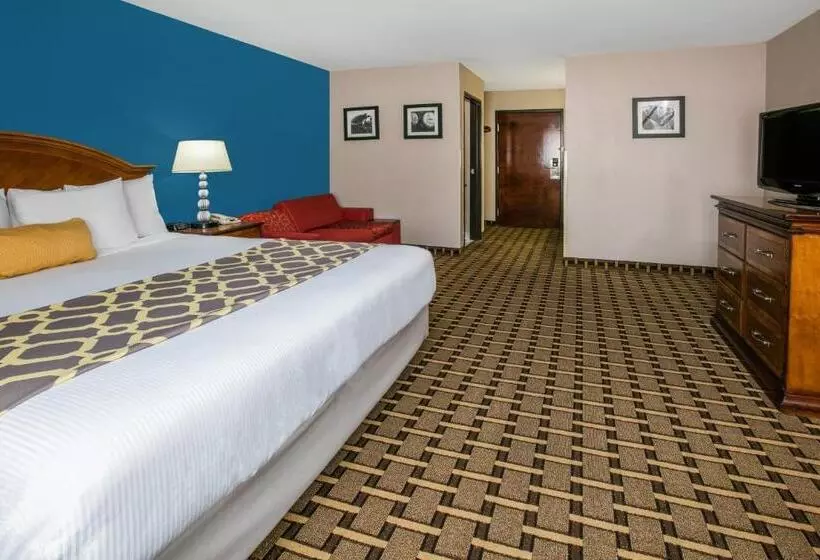 Отель Baymont By Wyndham Lawton