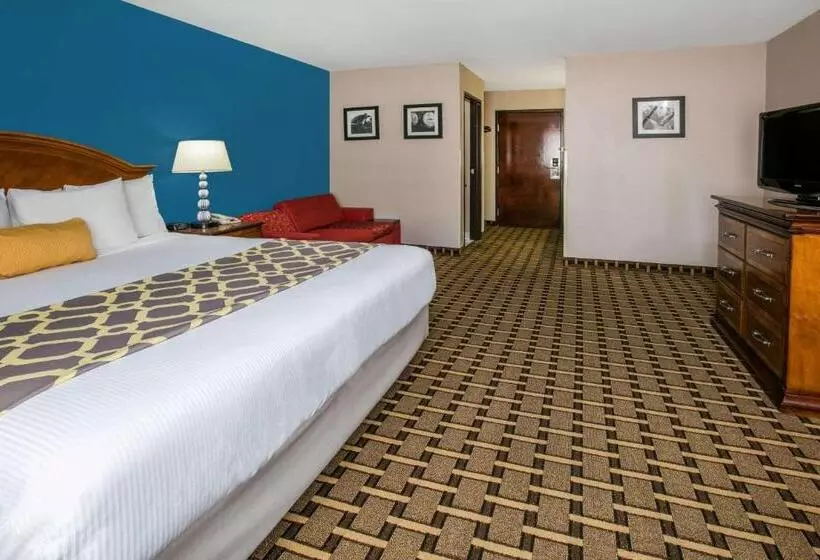 Отель Baymont By Wyndham Lawton