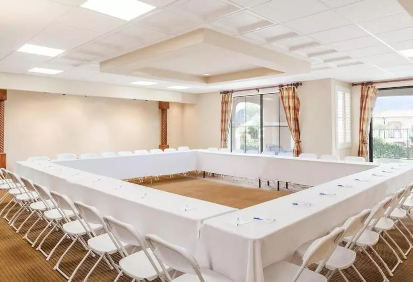 Отель Canoa Ranch Golf Resort