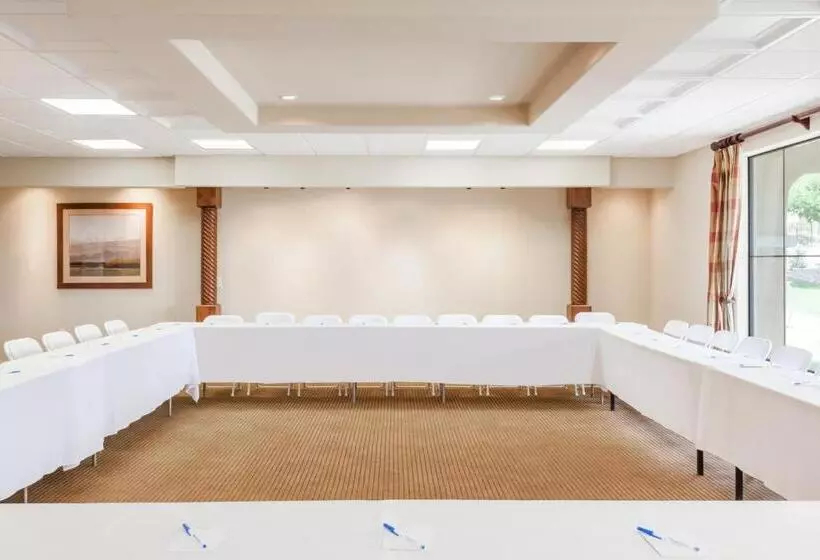 Отель Canoa Ranch Golf Resort