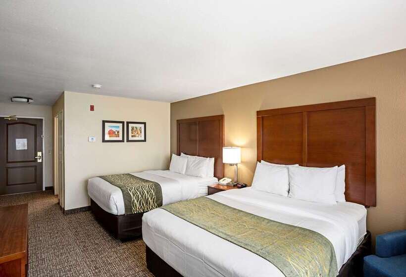 בית מלון כפרי Comfort Inn & Suites Independence