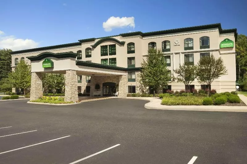 Otel Comfort Inn & Suites Lake George