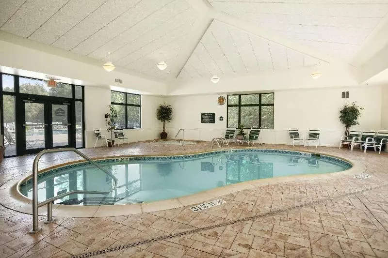 Otel Comfort Inn & Suites Lake George