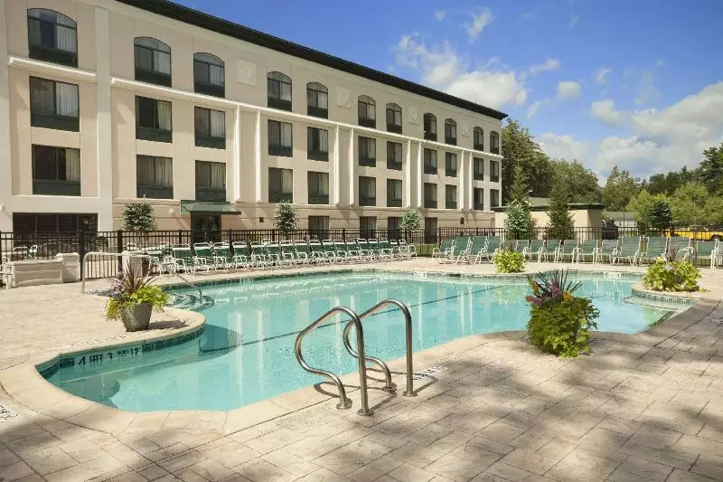 Otel Comfort Inn & Suites Lake George