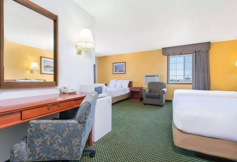 Отель Days Inn By Wyndham Great Bend