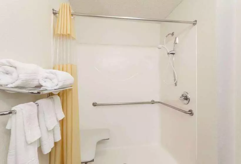 בית מלון כפרי Jesup Inn & Suites