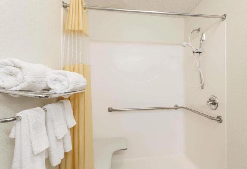 Отель Jesup Inn & Suites