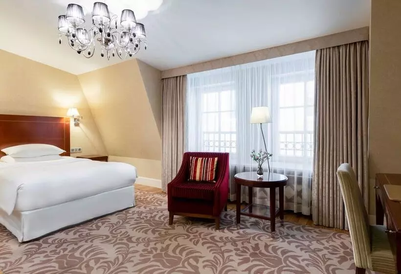 Grand Hotel Vilnius, Curio Collection By Hilton