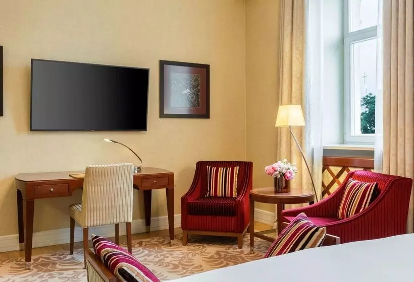 Grand Hotel Vilnius, Curio Collection By Hilton