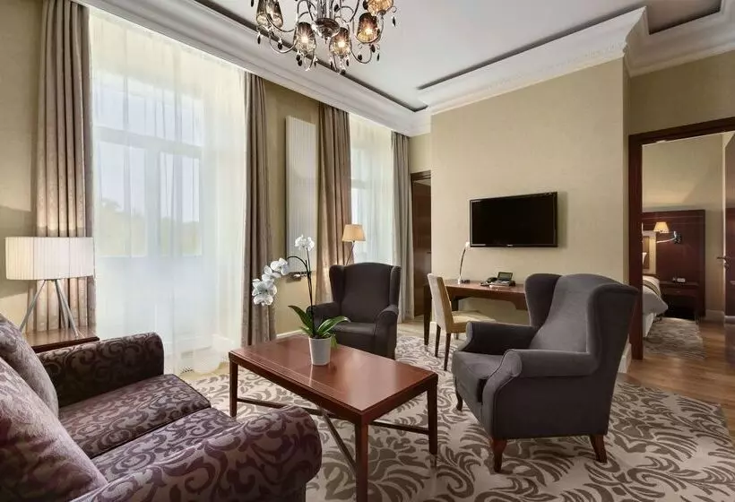 Grand Hotel Vilnius, Curio Collection By Hilton