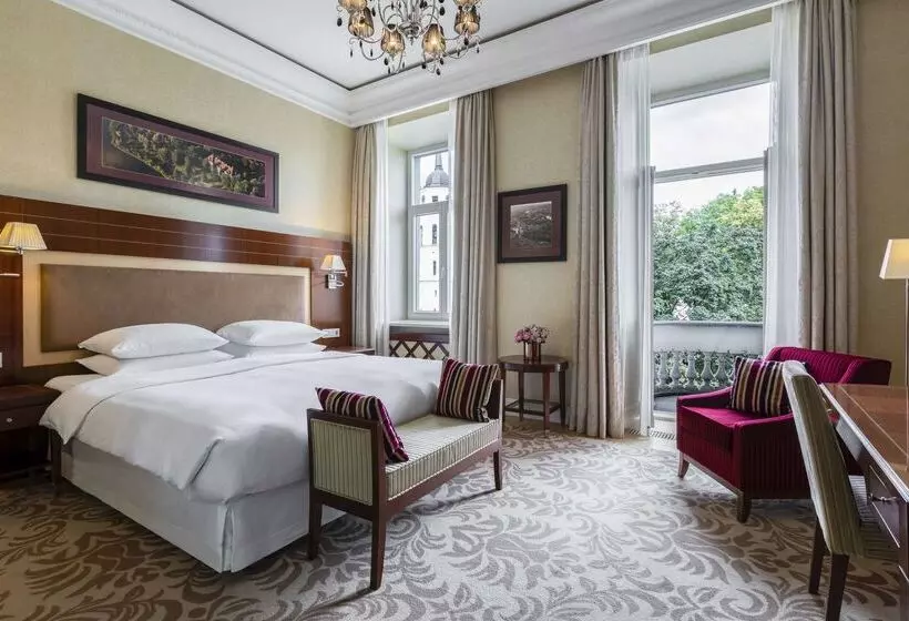 Grand Hotel Vilnius, Curio Collection By Hilton