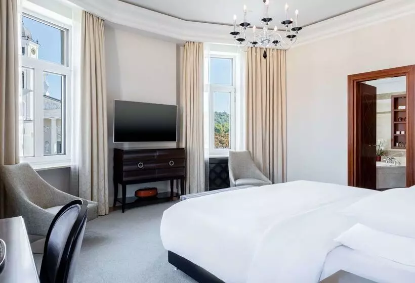 Grand Hotel Vilnius, Curio Collection By Hilton