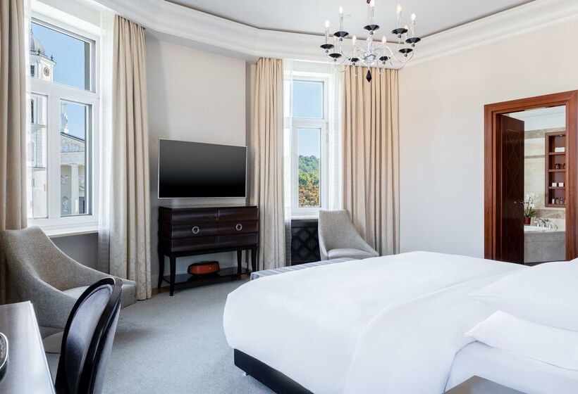 Grand Hotel Vilnius, Curio Collection By Hilton