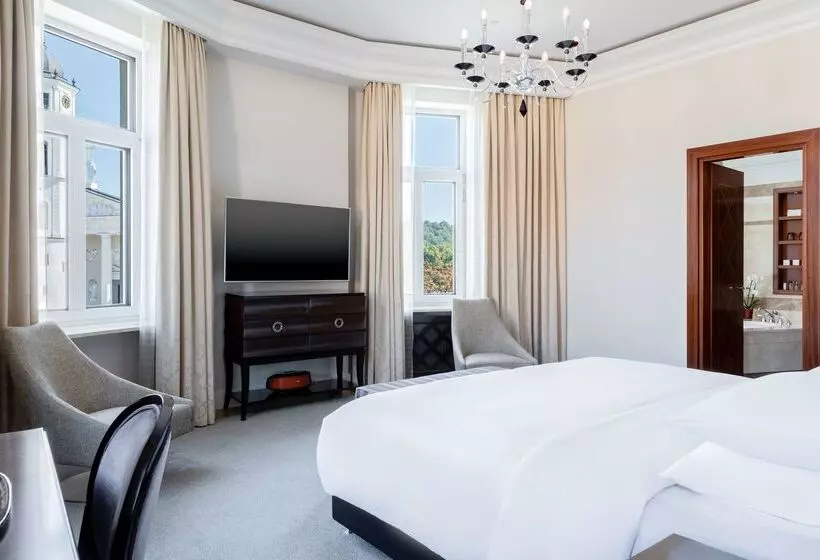 Grand Hotel Vilnius, Curio Collection By Hilton
