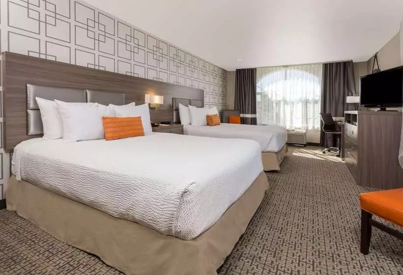 Отель Hawthorn Suites By Wyndham Livermore