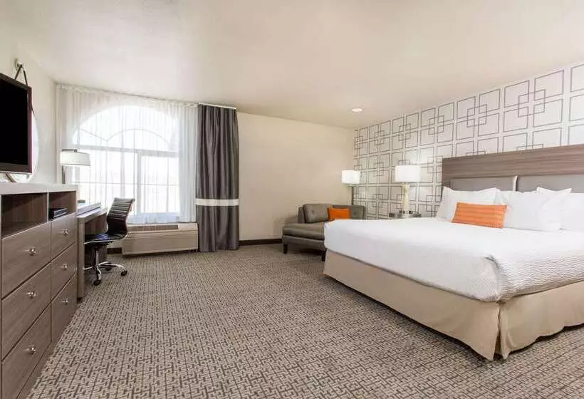 Отель Hawthorn Suites By Wyndham Livermore