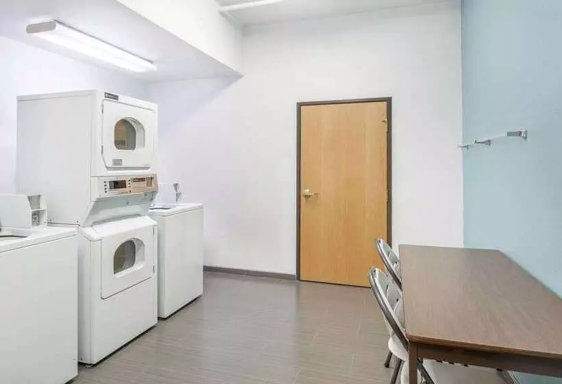 Отель Hawthorn Suites By Wyndham Livermore