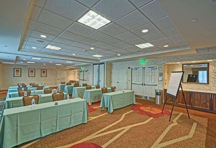 فندق Hilton Garden Inn Mt. Laurel