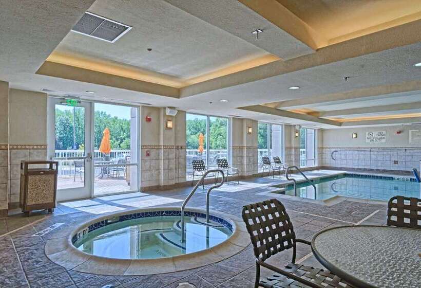 فندق Hilton Garden Inn Mt. Laurel