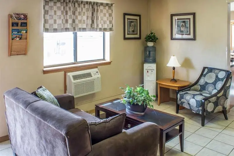 ホテル Le Mars Inn And Suites