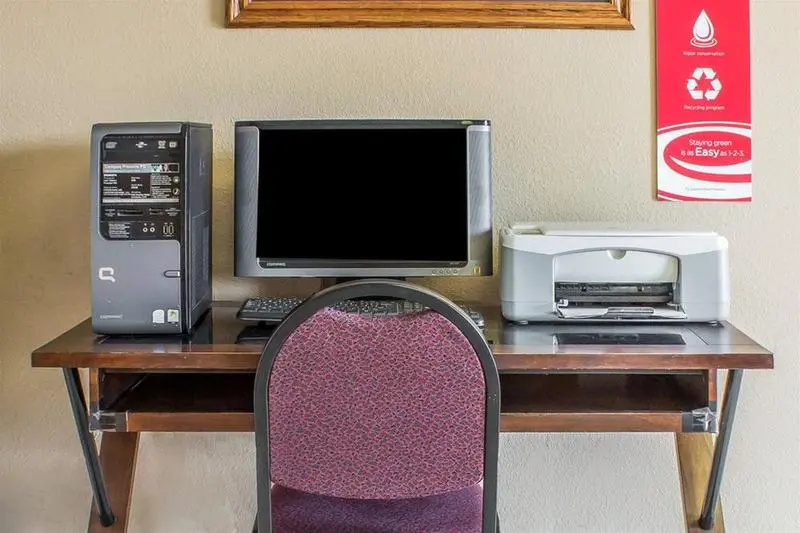 ホテル Le Mars Inn And Suites