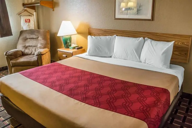 ホテル Le Mars Inn And Suites