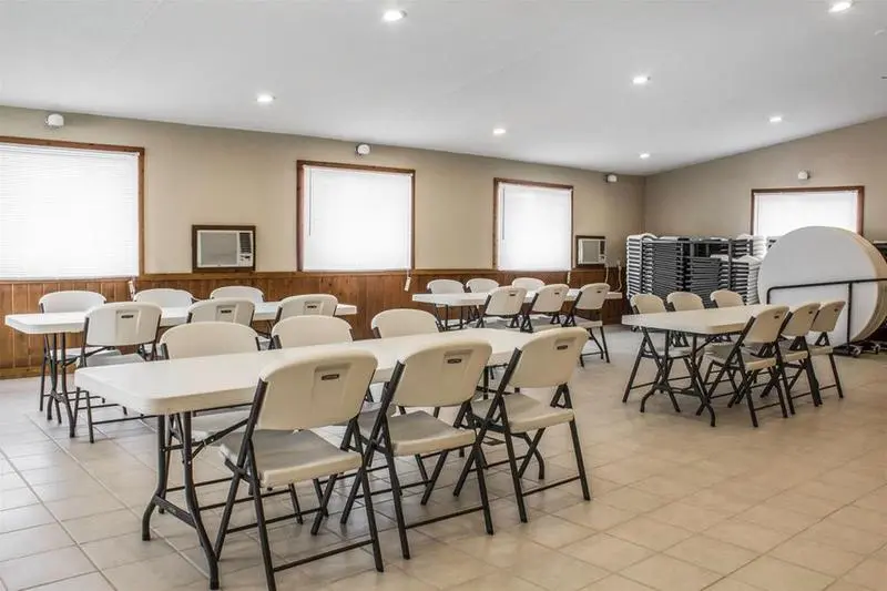 ホテル Le Mars Inn And Suites