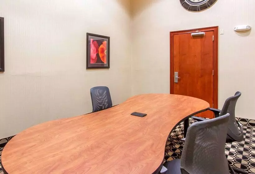 ホテル Quality Inn & Suites Greenville I65