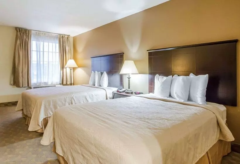 ホテル Quality Inn & Suites Greenville I65