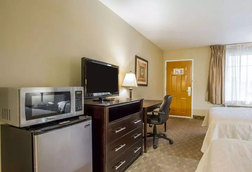 ホテル Quality Inn & Suites Greenville I65