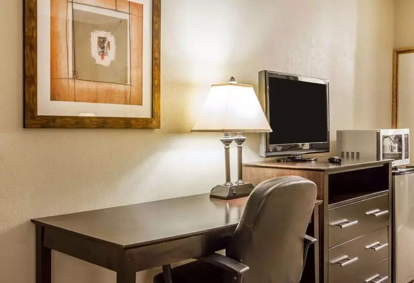 ホテル Quality Inn & Suites Greenville I65